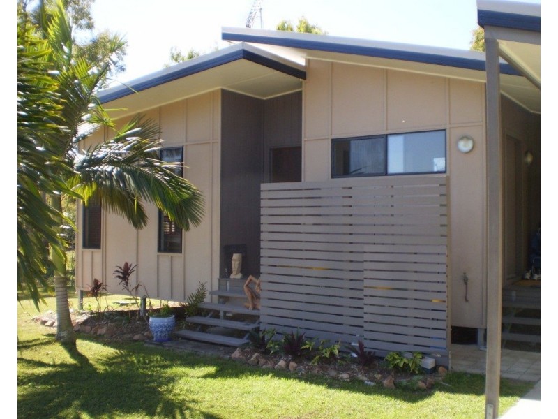 9 Sandals Boulevard, Horseshoe Bay QLD 4819