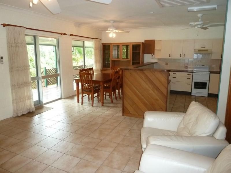 14 Sooning Street, Nelly Bay, Magnetic Island QLD 4819