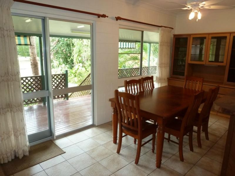 14 Sooning Street, Nelly Bay, Magnetic Island QLD 4819