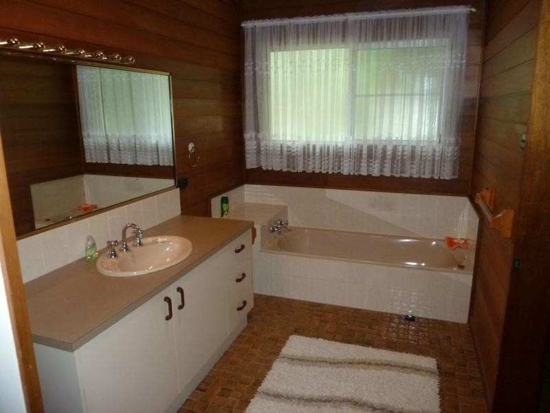 14 Sooning Street, Nelly Bay, Magnetic Island QLD 4819