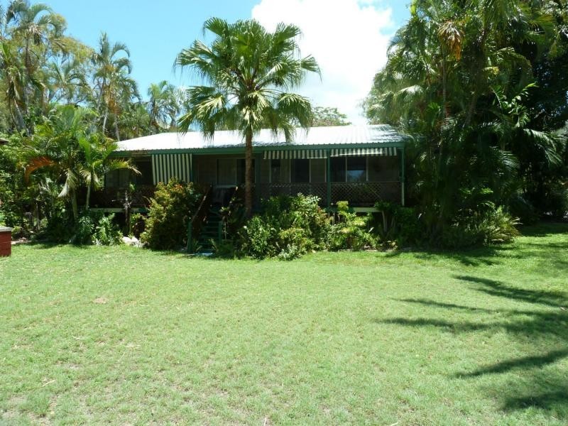 14 Sooning Street, Nelly Bay, Magnetic Island QLD 4819