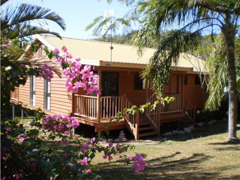 2 Somerset Court, Horseshoe Bay, Magnetic Island QLD 4819
