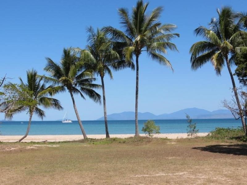 14 Marine Parade, Arcadia QLD 4819