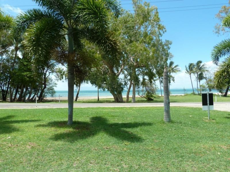 14 Marine Parade, Arcadia QLD 4819