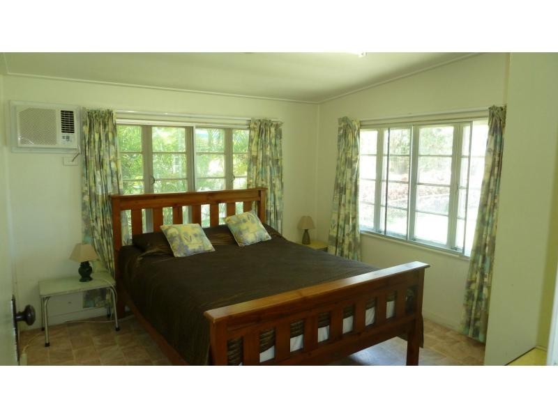 14 Marine Parade, Arcadia QLD 4819