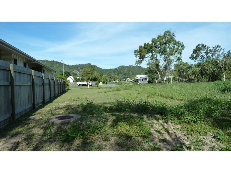 18 Pandanus Drive, Horseshoe Bay, Magnetic Island QLD 4819