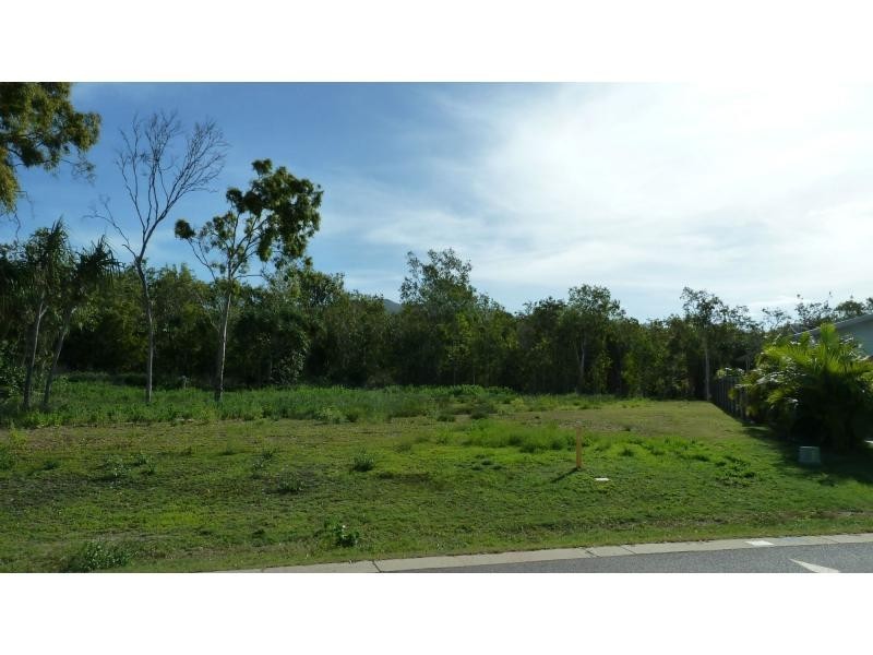 18 Pandanus Drive, Horseshoe Bay, Magnetic Island QLD 4819