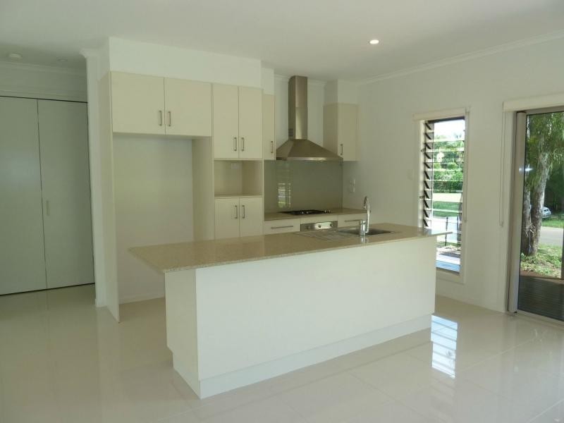 14 Bayside Court, Horseshoe Bay, Magnetic Island QLD 4819