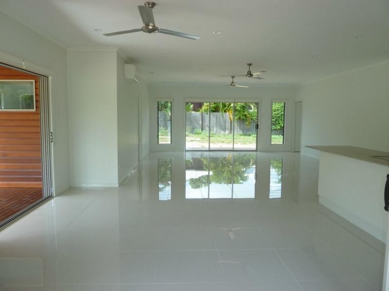 14 Bayside Court, Horseshoe Bay, Magnetic Island QLD 4819