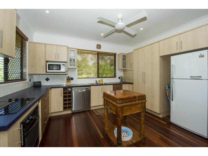 6 Boulder Court, Nelly Bay QLD 4819