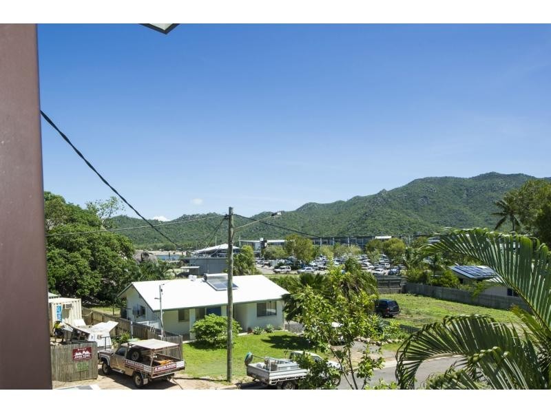 6 Boulder Court, Nelly Bay QLD 4819
