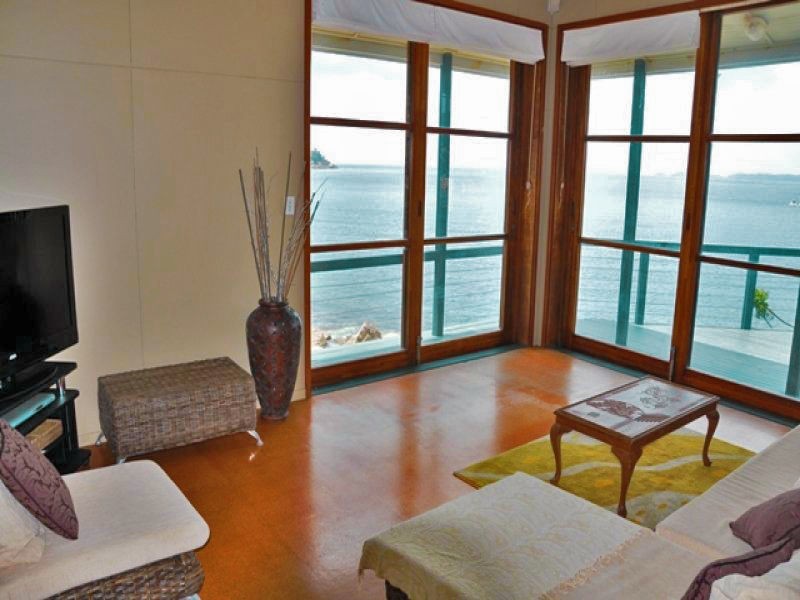 12A Boulder Court, Nelly Bay QLD 4819