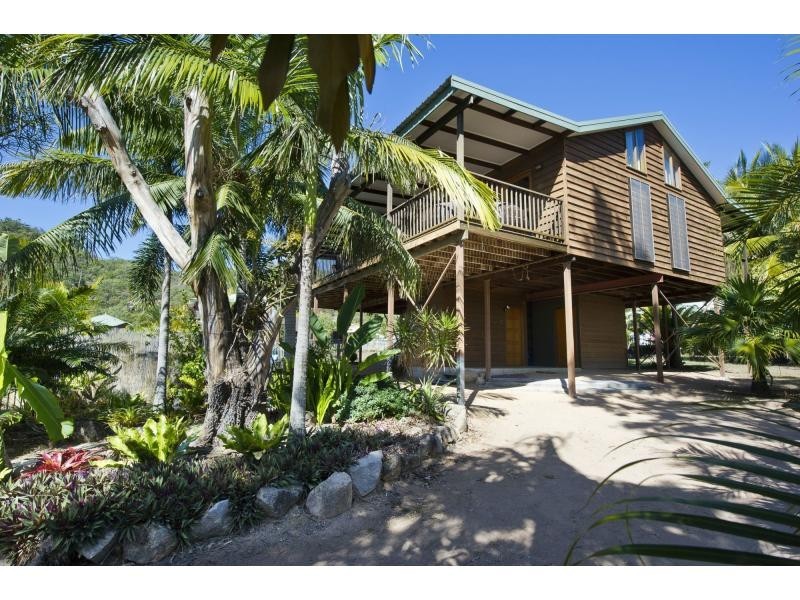 12 Bond Court, Horseshoe Bay QLD 4819