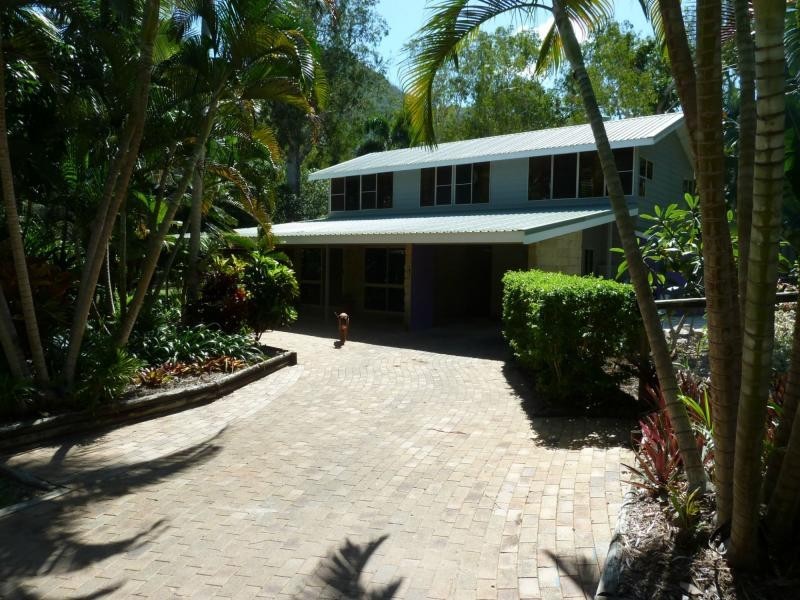 2/106 Mandalay Avenue, Nelly Bay QLD 4819