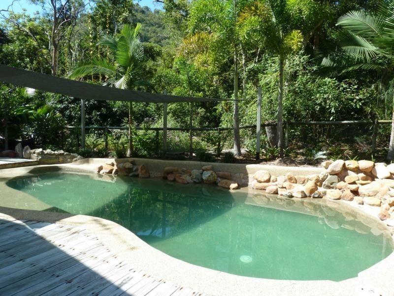 2/106 Mandalay Avenue, Nelly Bay QLD 4819