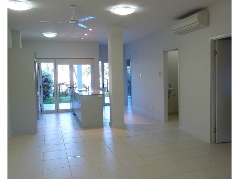 2/1-3 The Cove, Nelly Bay QLD 4819