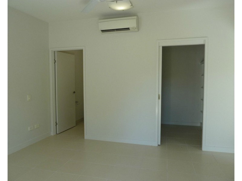 2/1-3 The Cove, Nelly Bay QLD 4819