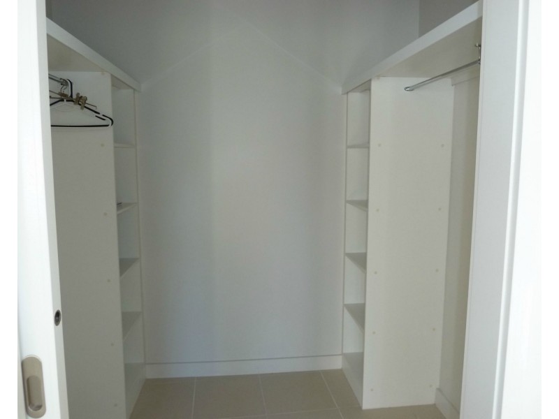 2/1-3 The Cove, Nelly Bay QLD 4819