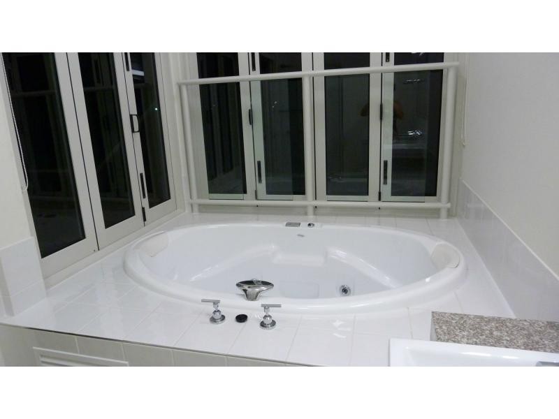 10/1-3 The Cove, Nelly Bay QLD 4819