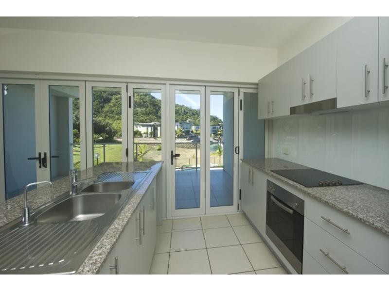 16/1-3 The Cove, Nelly Bay, Magnetic Island QLD 4819