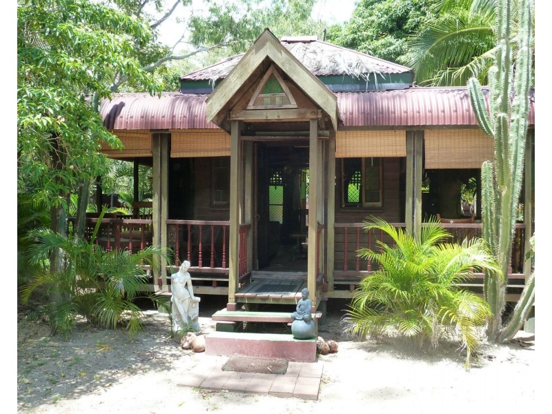 42 Henry Lawson Street, Horseshoe Bay QLD 4819