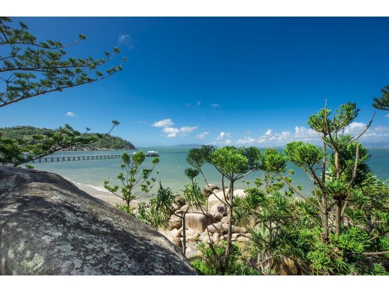 L10 Nobby Headland Picnic Street, Picnic Bay, Magnetic Island QLD 4819