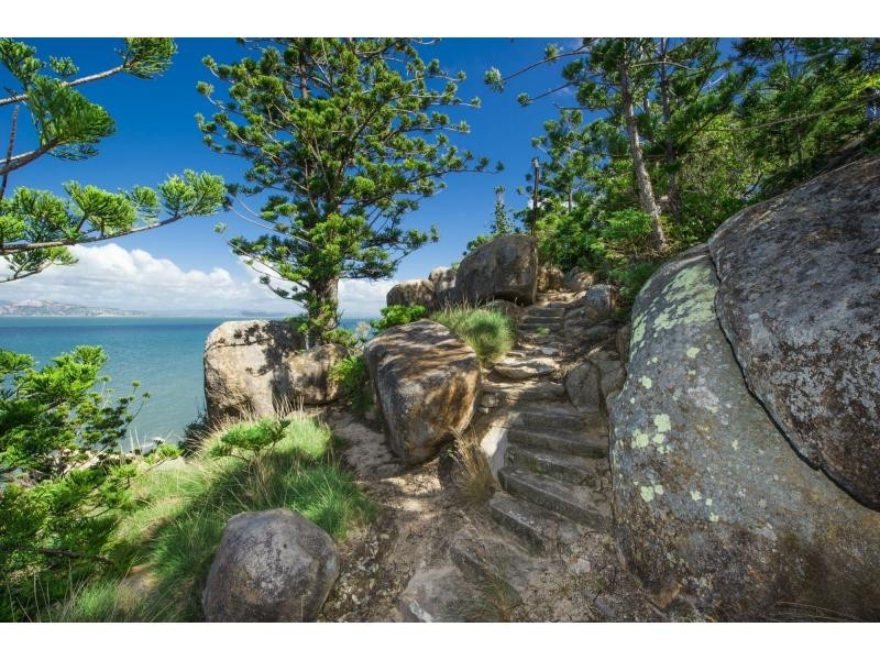 L10 Nobby Headland Picnic Street, Picnic Bay, Magnetic Island QLD 4819