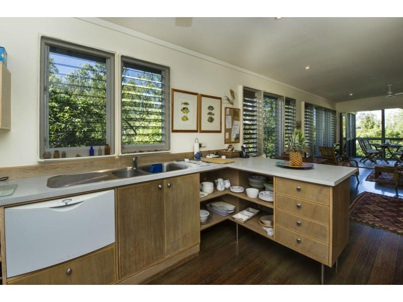 L1 Nobby Headland Picnic Street, Picnic Bay, Magnetic Island QLD 4819