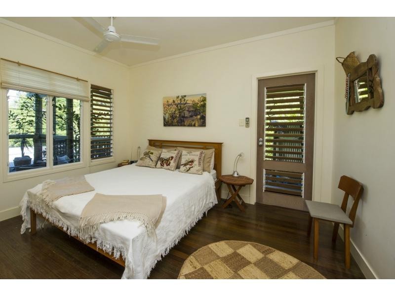 L1 Nobby Headland Picnic Street, Picnic Bay, Magnetic Island QLD 4819