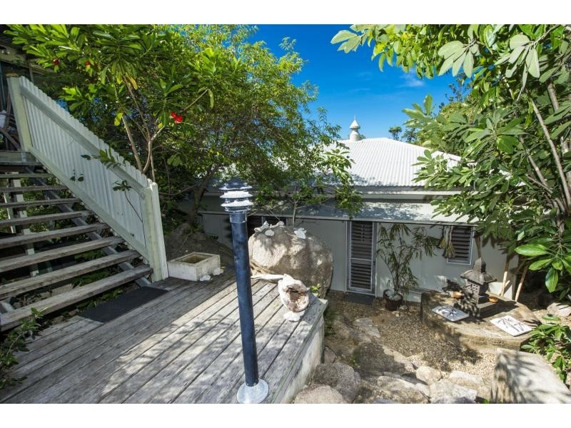 L1 Nobby Headland Picnic Street, Picnic Bay, Magnetic Island QLD 4819