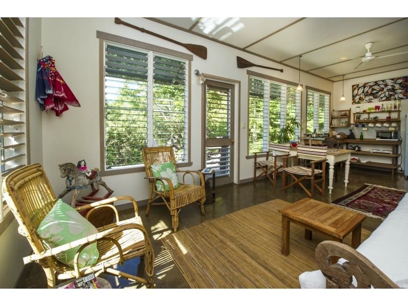 L1 Nobby Headland Picnic Street, Picnic Bay, Magnetic Island QLD 4819