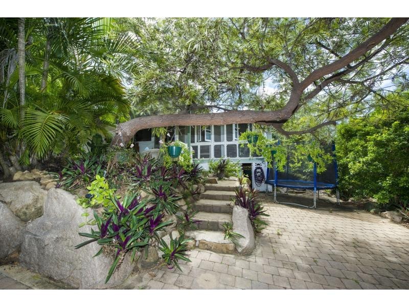 26 Olympus Crescent, Arcadia, Magnetic Island QLD 4819