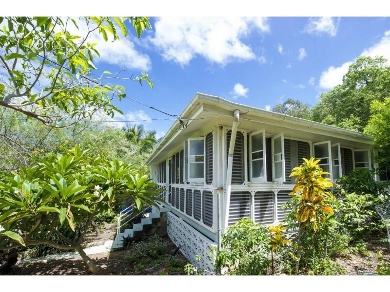 26 Olympus Crescent, Arcadia, Magnetic Island QLD 4819