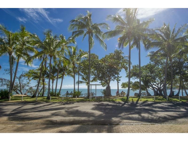 10/13-15 Pacific Drive, Horseshoe Bay, Magnetic Island QLD 4819