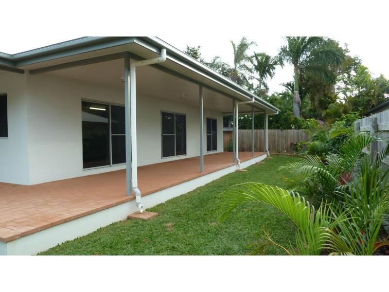 11 Somerset Street, Horseshoe Bay, Magnetic Island QLD 4819
