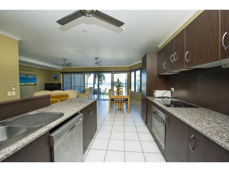 3/13-15 Terrace Place, Nelly Bay, Magnetic Island QLD 4819