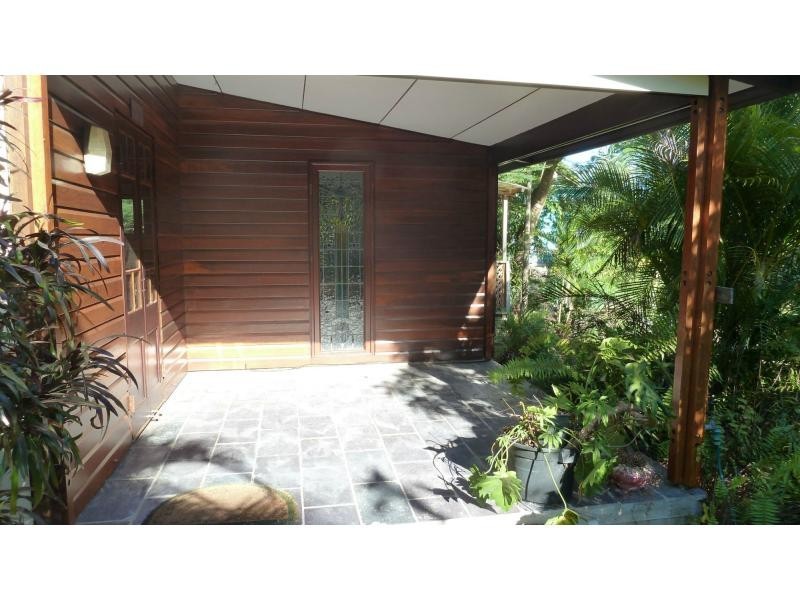 32 McCabe Crescent, Arcadia, Magnetic Island QLD 4819