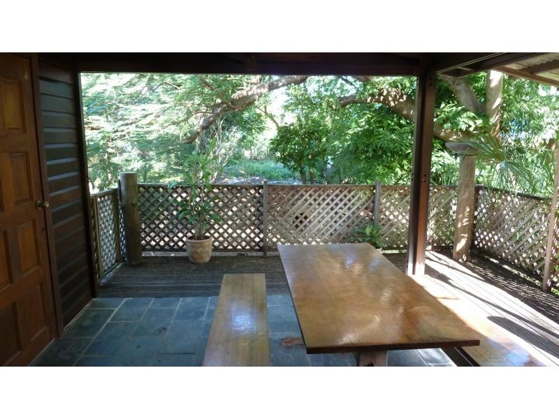 32 McCabe Crescent, Arcadia, Magnetic Island QLD 4819