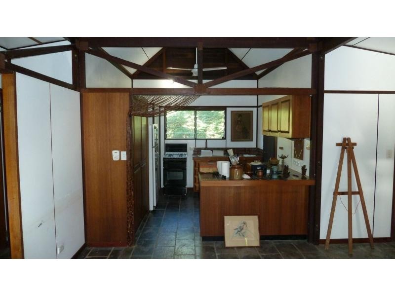 32 McCabe Crescent, Arcadia, Magnetic Island QLD 4819