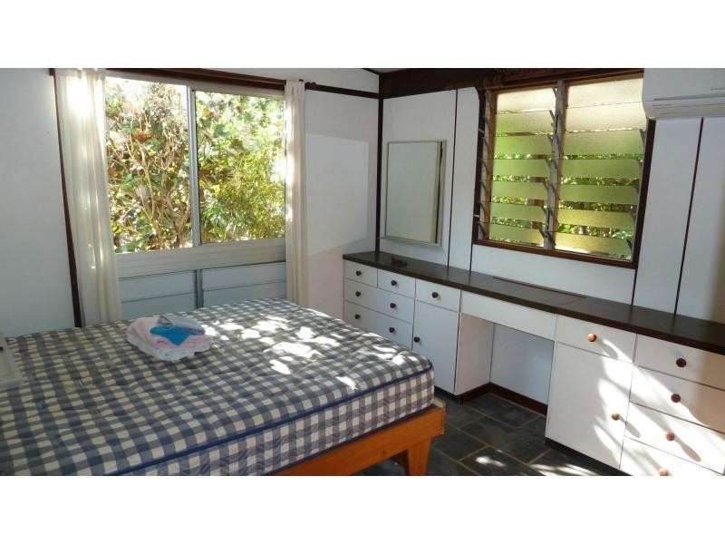 32 McCabe Crescent, Arcadia, Magnetic Island QLD 4819