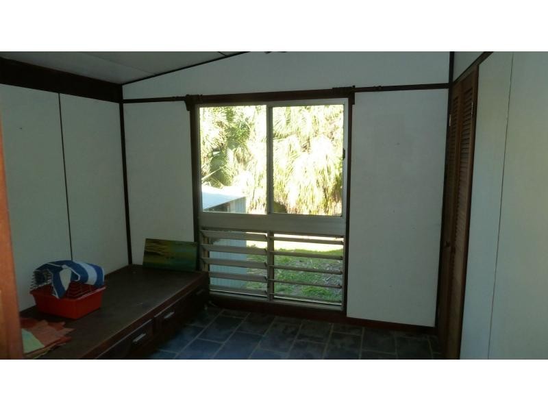 32 McCabe Crescent, Arcadia, Magnetic Island QLD 4819