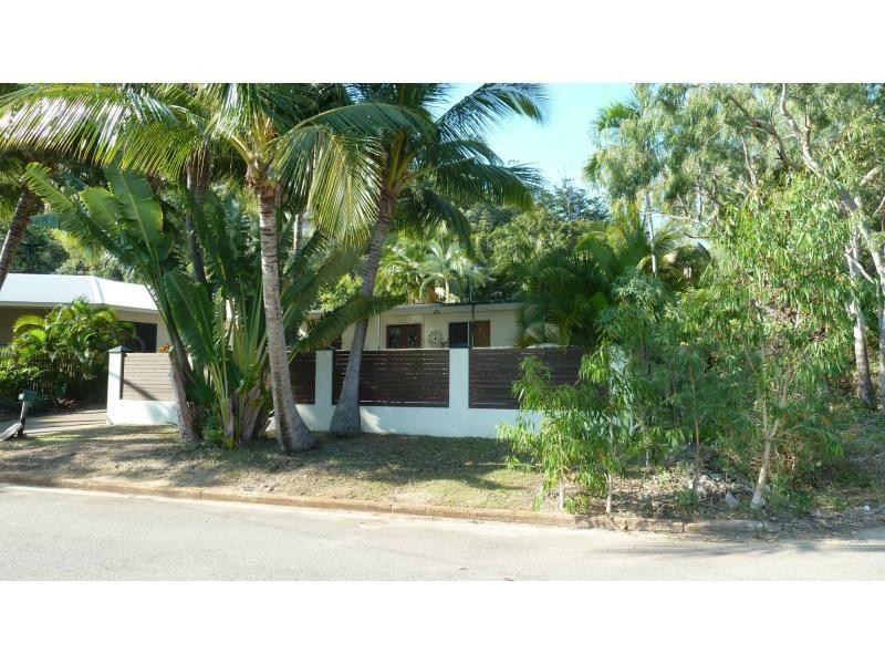 4 Boulder Court, Nelly Bay, Magnetic Island QLD 4819