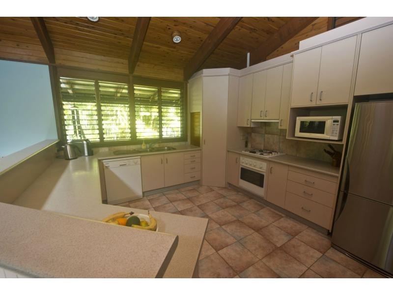 6 Coleton Court, Nelly Bay, Magnetic Island QLD 4819