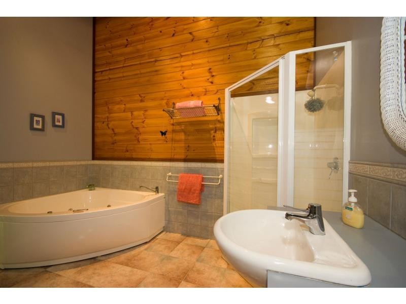 6 Coleton Court, Nelly Bay, Magnetic Island QLD 4819