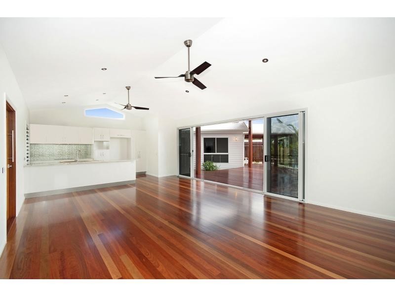 17 Sandals Boulevard, Horseshoe Bay, Magnetic Island QLD 4819