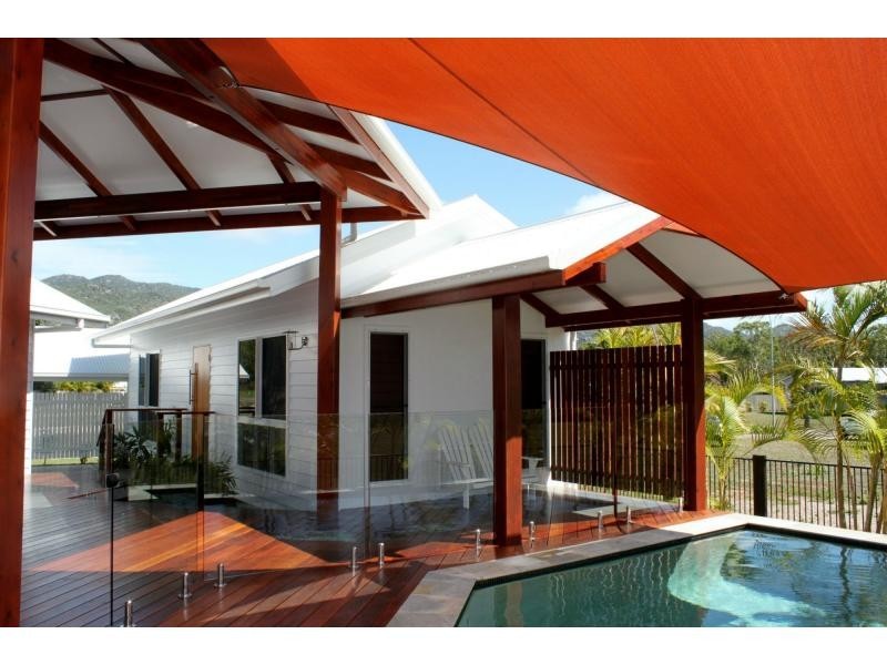 17 Sandals Boulevard, Horseshoe Bay, Magnetic Island QLD 4819