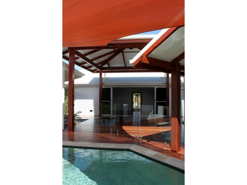 17 Sandals Boulevard, Horseshoe Bay, Magnetic Island QLD 4819
