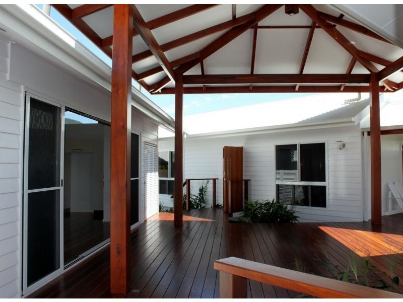 17 Sandals Boulevard, Horseshoe Bay, Magnetic Island QLD 4819