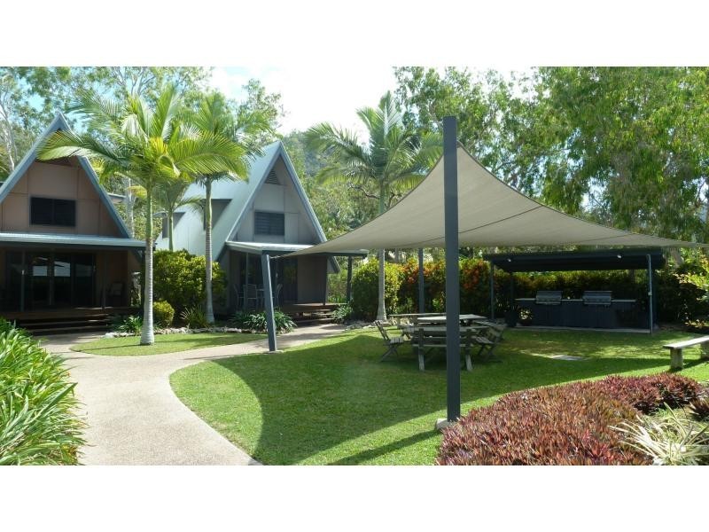 13/42 Yates Street, Nelly Bay, Magnetic Island QLD 4819