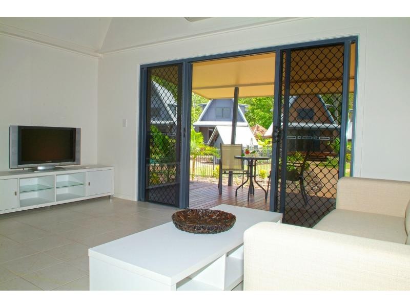 5/42 Yates Street, Nelly Bay, Magnetic Island QLD 4819